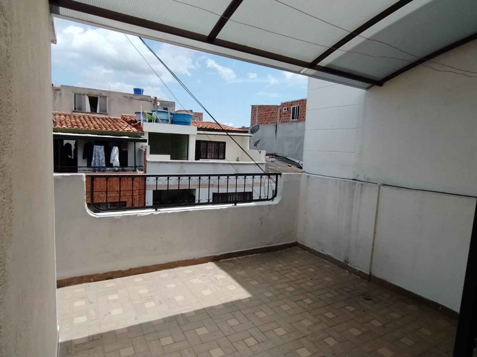 Apartamento En Inmuebles En Bucaramanga Barrio Brisas Del Mutis 2 Habitaciones Cód 1068 8850